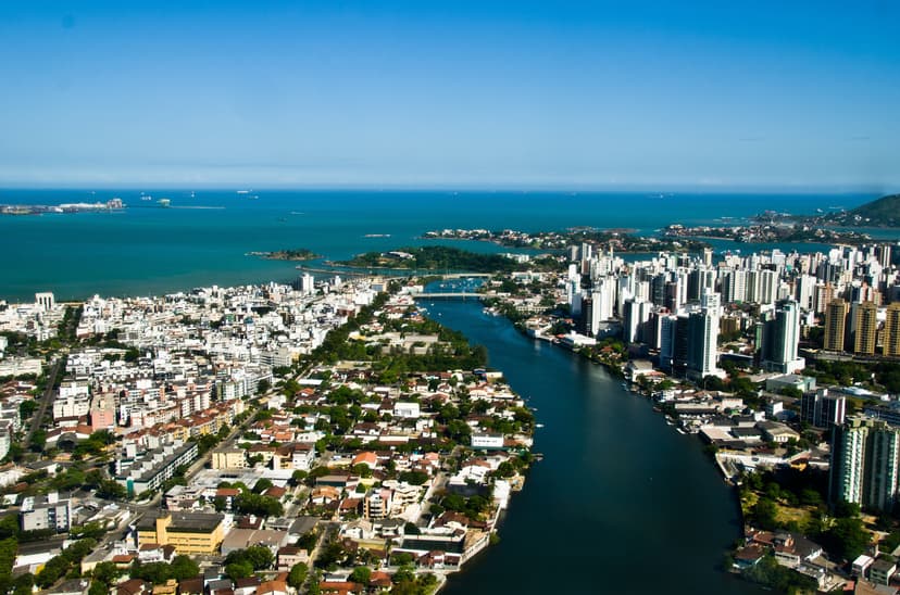 Onde comer em Vitória: melhores restaurantes típicos, regionais e experiências locais